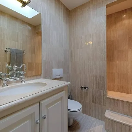 Апартаменти Maison Michelle - Centre De *